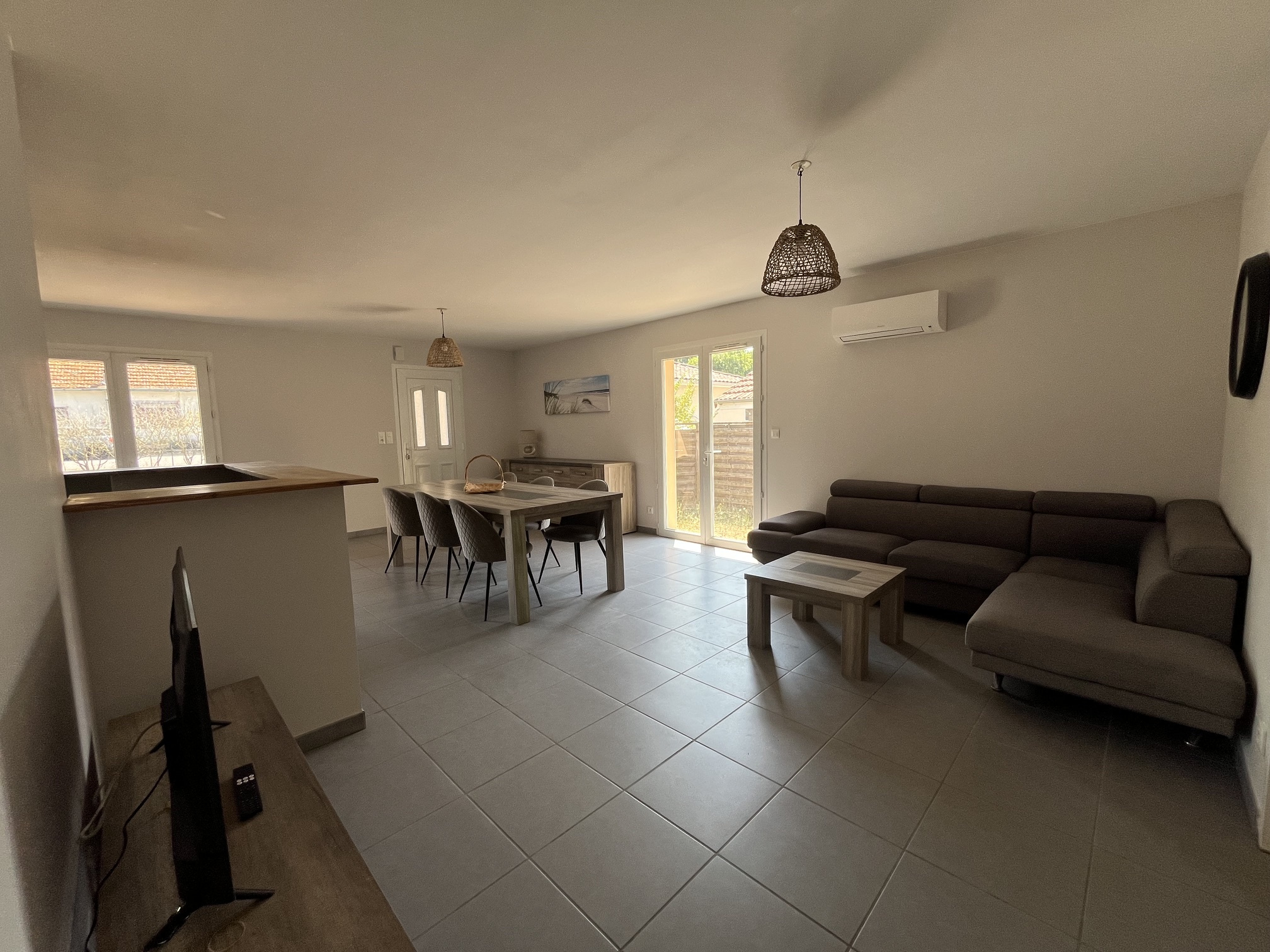 MAISON AU COEUR DU VILLAGE- SANS TRAVAUX